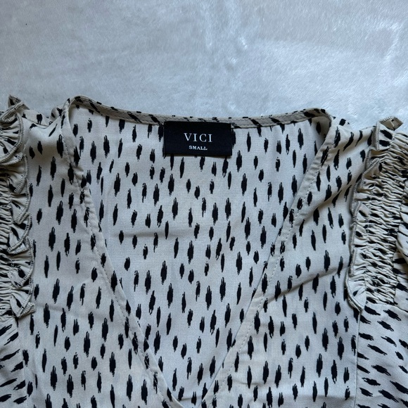 VICI leopard oversized top woman size small - Picture 5 of 6